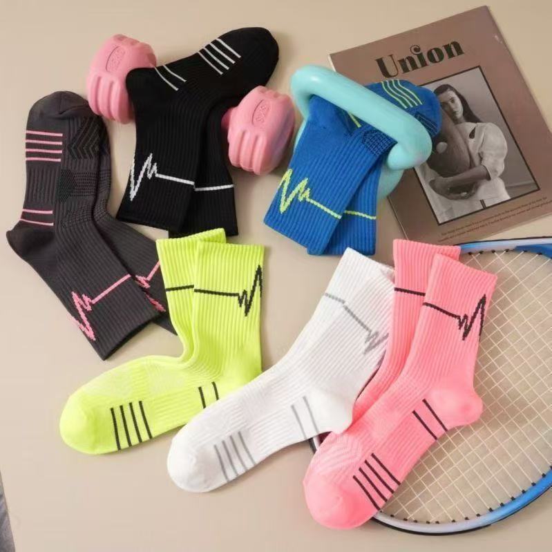 Professional Running Socks, Breathable and Sweat-Absorbent, Outdoor Mid-Calf Socks, Marathon and Road Cycling Special Socks, Wholesale Professional Running Socks, Breathable and Sweat-Absorbent, Outdoor Mid-Calf Socks, Marathon and Road Cycling Special Socks, Wholesale