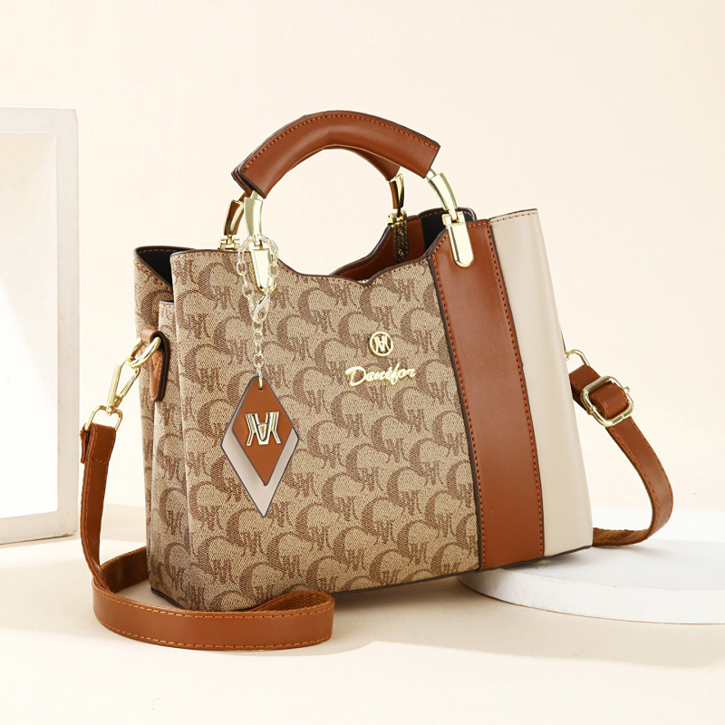 Versatile Casual Handbag, Large Capacity, Everyday Shoulder Bag, Fashionable Trendy Crossbody Bag, Cross-Border Bags Versatile Casual Handbag, Large Capacity, Everyday Shoulder Bag, Fashionable Trendy Crossbody Bag, Cross-Border Bags