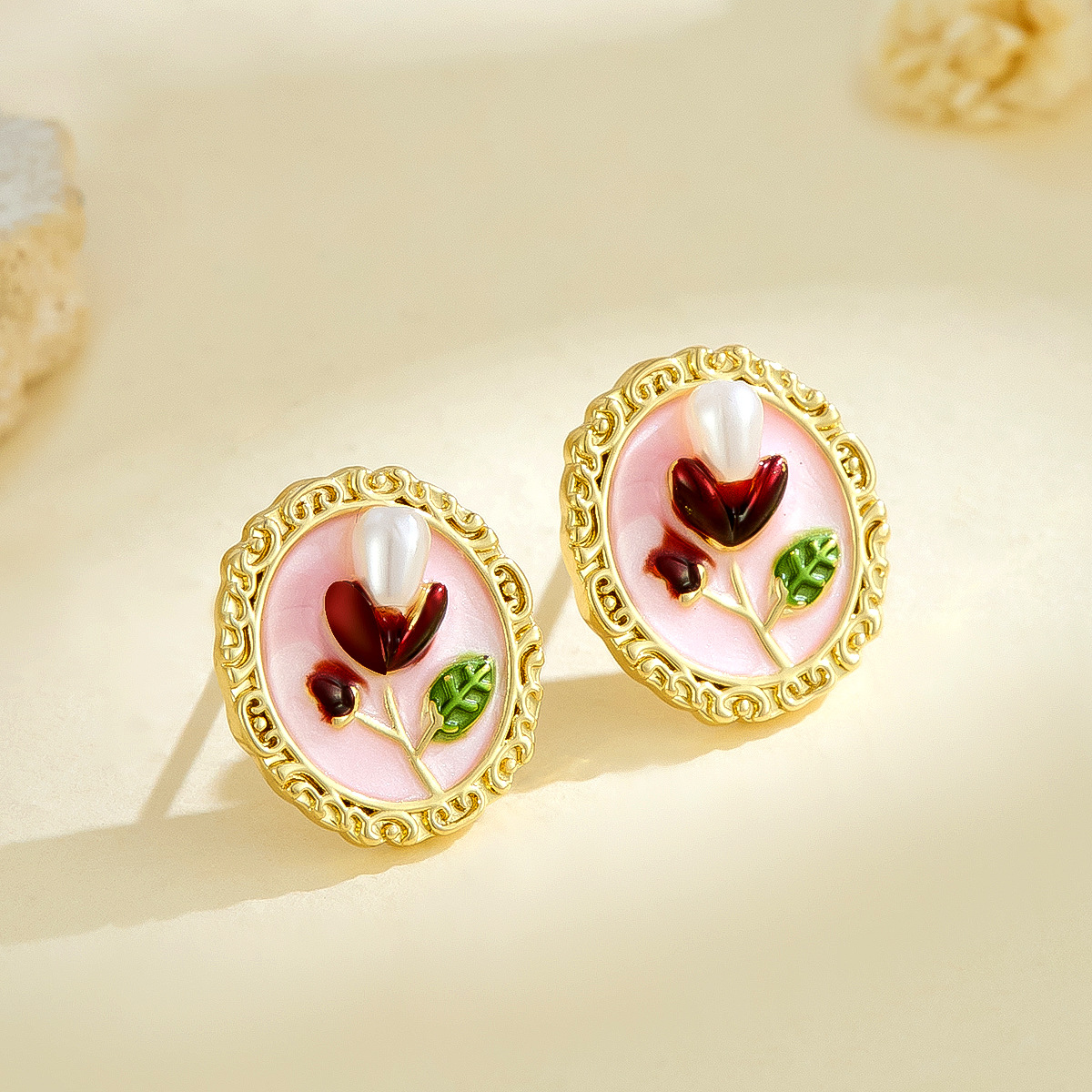 Pintura al óleo medieval estilo moda todo-fósforo pintura de perlas gotas de aceite pendientes de flores estilo dulce diseño de nicho pendientes mujeres