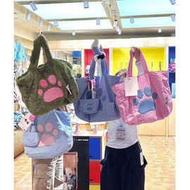 2025新款日系可爱狗狗毛绒刺绣包女学生单肩手提格子大容量托A23