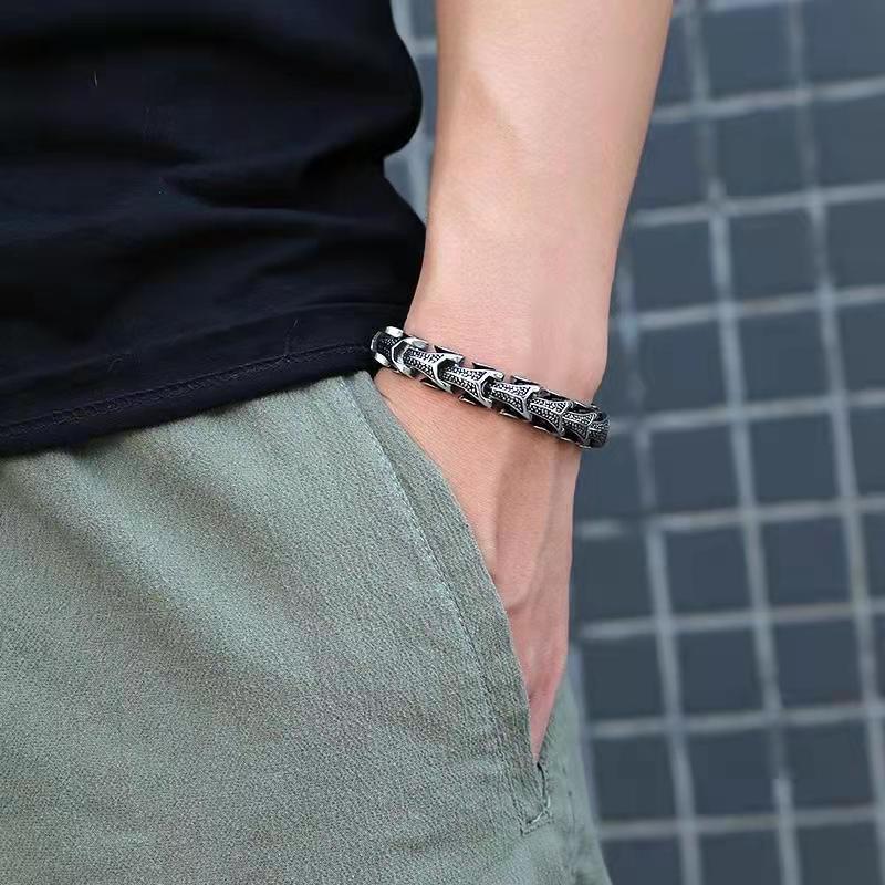 Men’s Cuban Link Bracelet Stainless Steel Waterproof Jewellery_voghion.com
