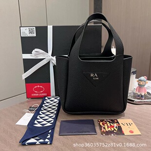 ������T�Y vip gift�W���r�аٴ�˻@��ˮͰ������������ͨ��Ů