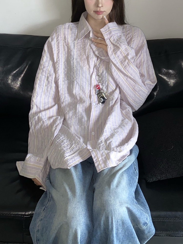 アメリカのレトロな秋の新型の怠惰な風の爽やかなストライプのシャツのコートの女性のゆったりしている百合の日焼け止めの長袖のシャツ