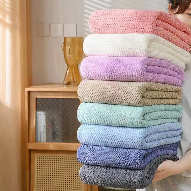 Cross-border foreign trade warp knitted pineapple lattice extra thick bath towel towel cheap foreign trade