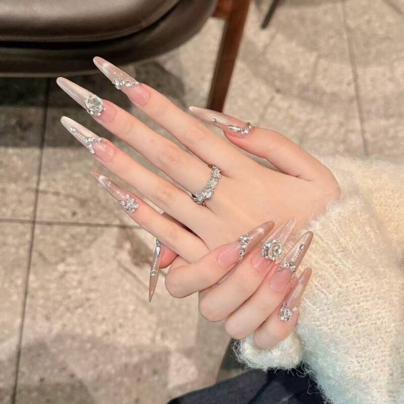 Pink and Elegant Princess-Style Nude Pink Cat-Eye French Sparkling Diamond Handmade Nail Art Wearable Nails