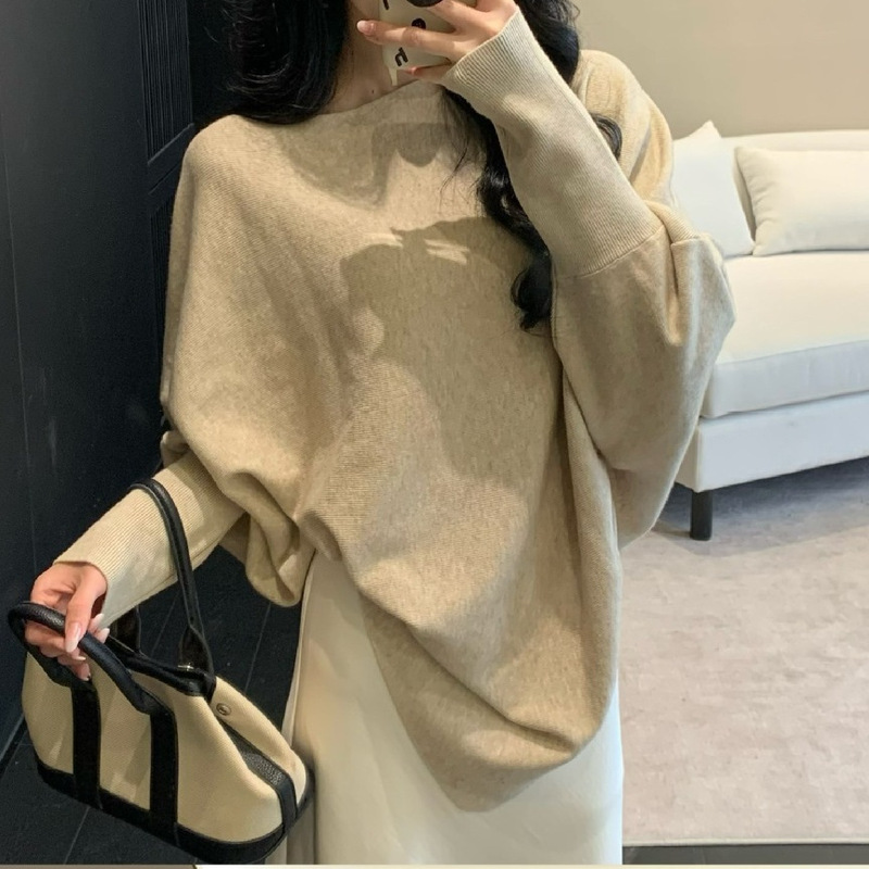 New Loose Bat-Sleeve Woolen Knitted Women's Autumn and Winter Soft and Lazy Versatile Tops in Milk White and Black