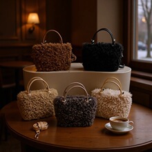 ���ඬ�����ë����Ů2025�¿�r�����μ���n��С������б���