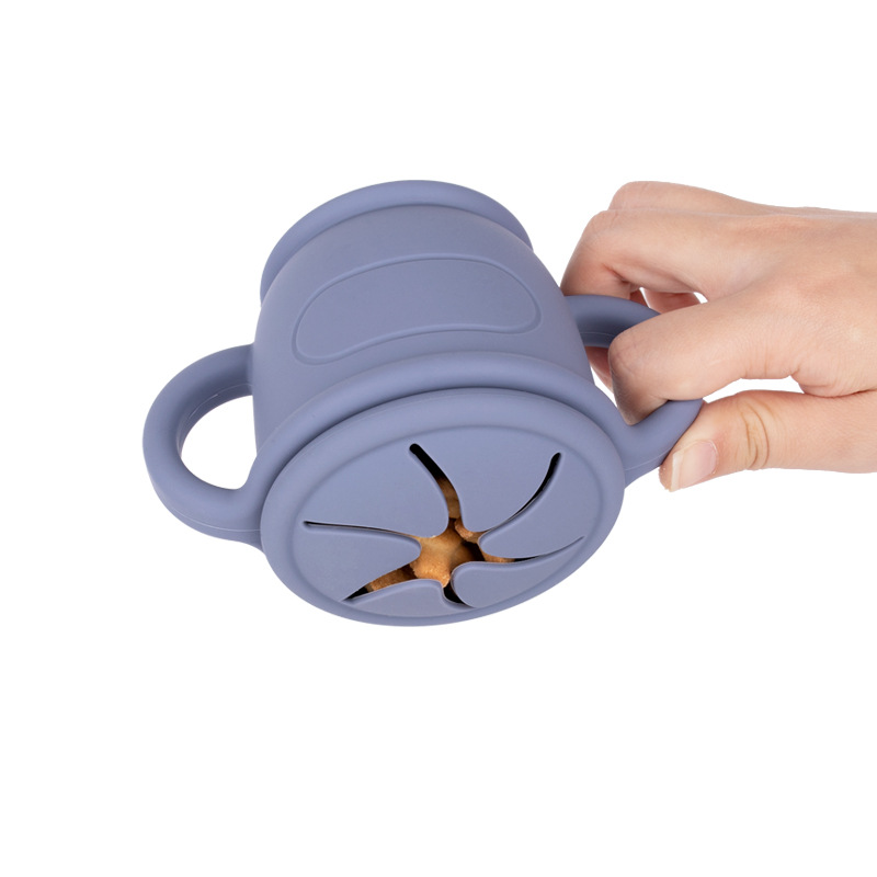 兒童學飲杯寶寶輔食杯雙硅膠吸管杯零食杯廠家卡通創(chuàng)意零食杯兩用