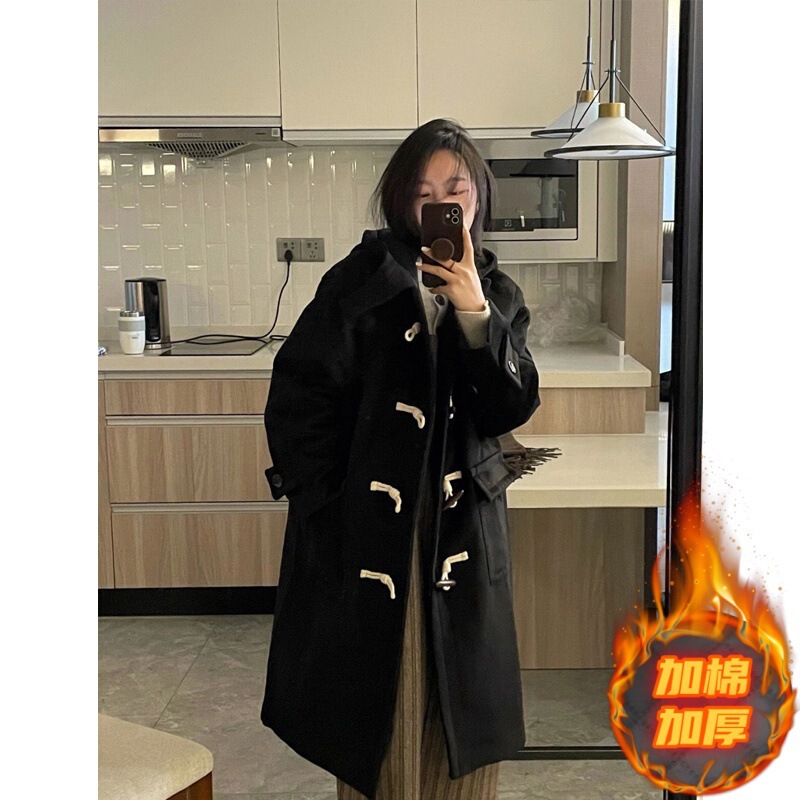 Mid-Length Black Wool Coat with Horn Buttons for Women, New High-End Thickened Woolen Outerwear for Autumn and Winter 2026