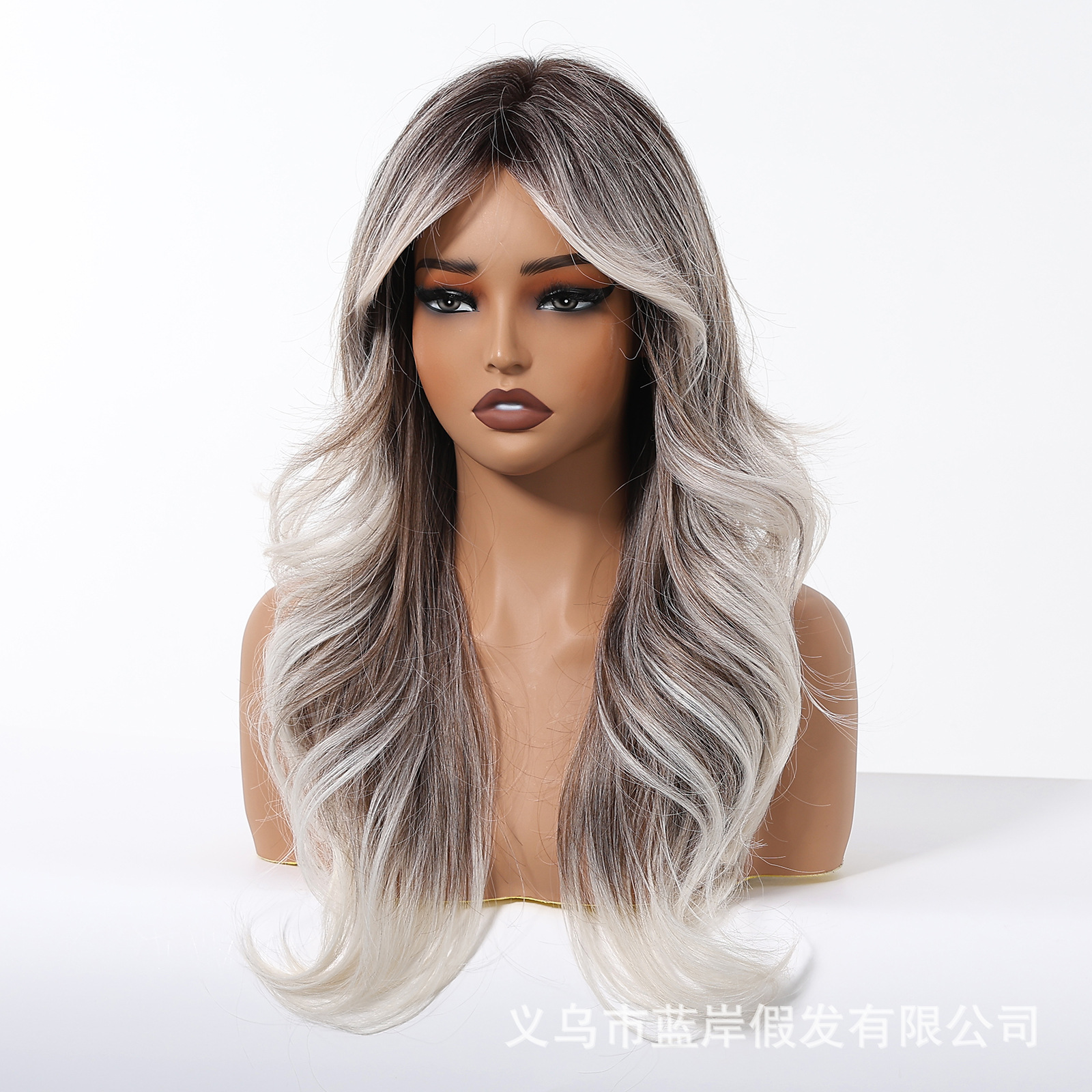 Estilo europeo y americano nueva peluca larga y rizada gradiente gris gran onda mate seda de alta temperatura cabello de fibra química cubierta completa en stock