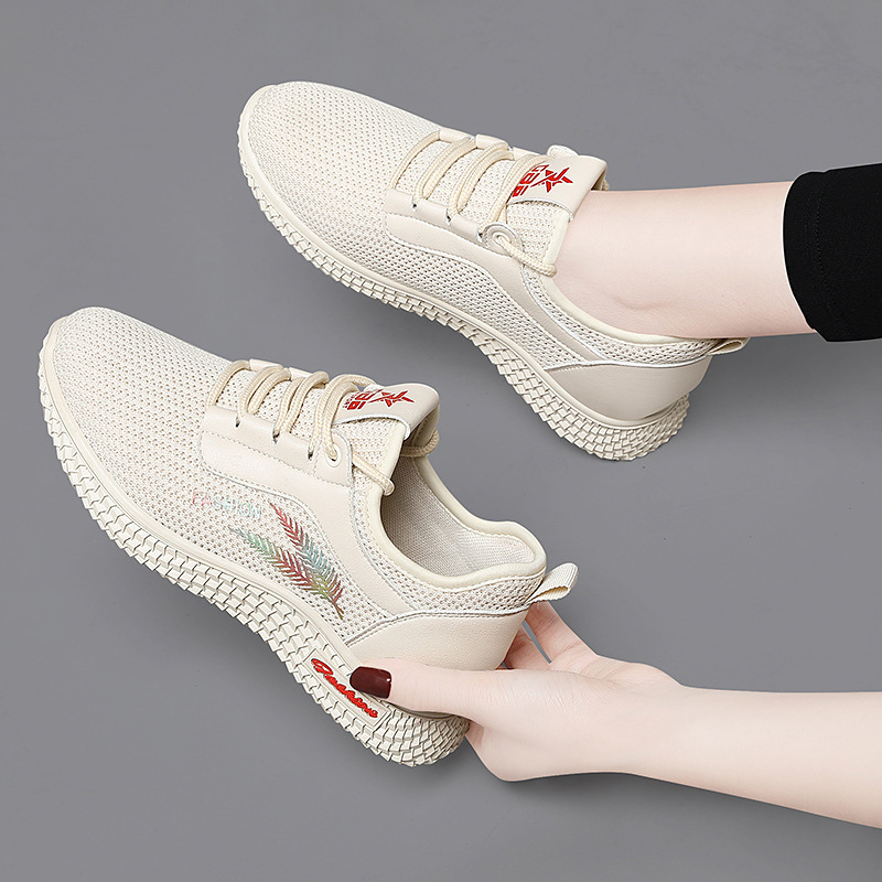 Cross-Border Foreign Trade Women's Shoes, Fly-Knit Mesh Shoes, Fashionable Sports Shoes, Spring and Autumn Breathable Non-Slip Soft-Soled Shoes, Versatile Casual Shoes for Women