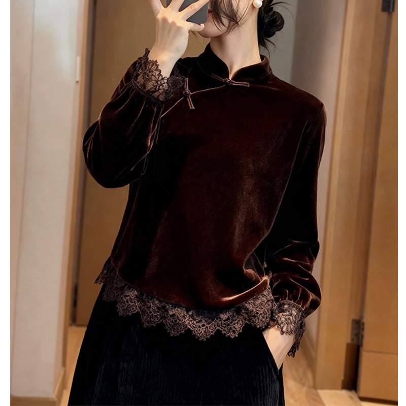 New Chinese-Style Women's Clothing, Coffee-Colored Patchwork Velvet Shirt with Buttoned Design, Winter 2025, Mature yet Unique, Non-Replicated Lace Inner Top New Chinese-Style Women's Clothing, Coffee-Colored Patchwork Velvet Shirt with Buttoned Design, Winter 2025, Mature yet Unique, Non-Replicated Lace Inner Top