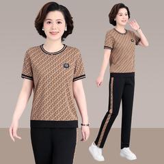 母親節小個子媽媽夏裝短袖t恤洋氣高貴中老年運動套裝女夏兩件套