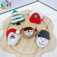 2021 Christmas Figure Accessory Cartoon Santa Reindeer Snowman Plush Doll Brooch Decoration