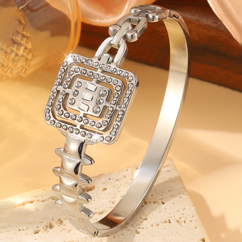 Pulsera Cuadrada Calada con Diamantes de Acero de Titanio, Resistente a la Desteñidura, para Parejas image 7