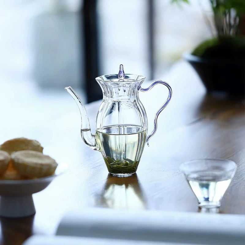 Glass teapot, iced tea, green tea
