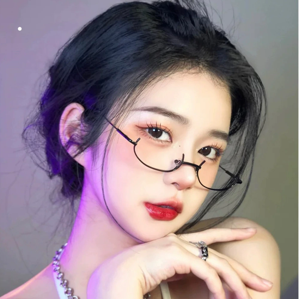 Lower half-frame myopia glasses Internet celebrity Japanese literary female students are now equipped with green film aspherical resin lens myopia glasses