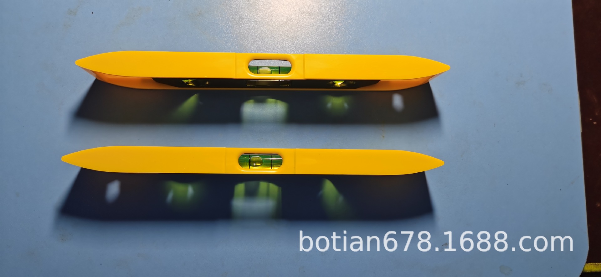 鱼雷水平尺，各种颜色，价格合理，厂家，塑料水平尺，水平器