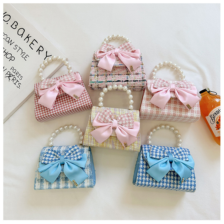 Women's Cotton And Linen Plaid Bow Knot Streetwear Square Flip Cover Shoulder Bag Handbag Crossbody Bag display picture 1