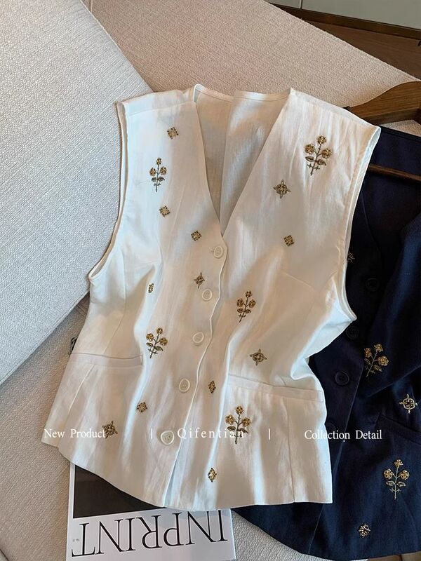 女性のためのオールドマネースタイル刺繍ノースリーブトップ 2025 夏ハイエンド気質ルーズで多用途な V ネックファッションベスト|undefined