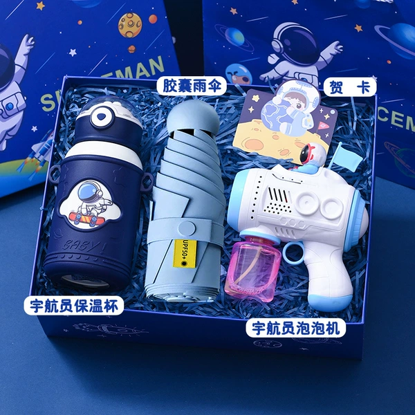 Astronaut, stationery, gift box