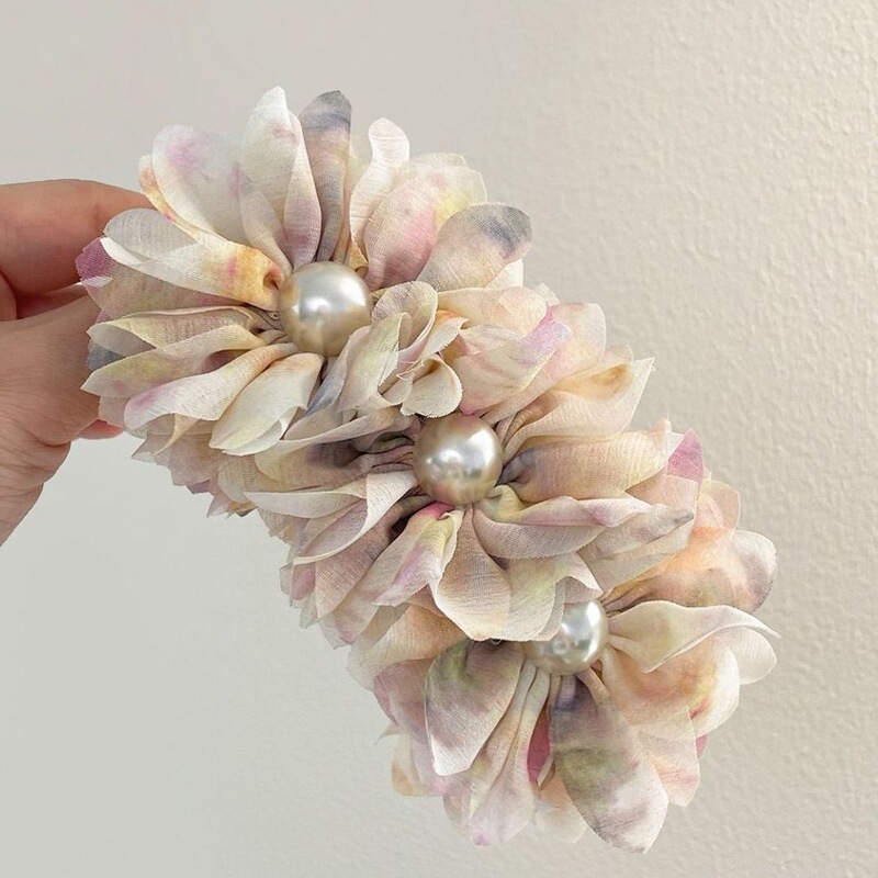 古风超仙~欧根纱立体蓬松多叶花头饰香蕉夹氛围感大号鲨鱼夹超仙|undefined