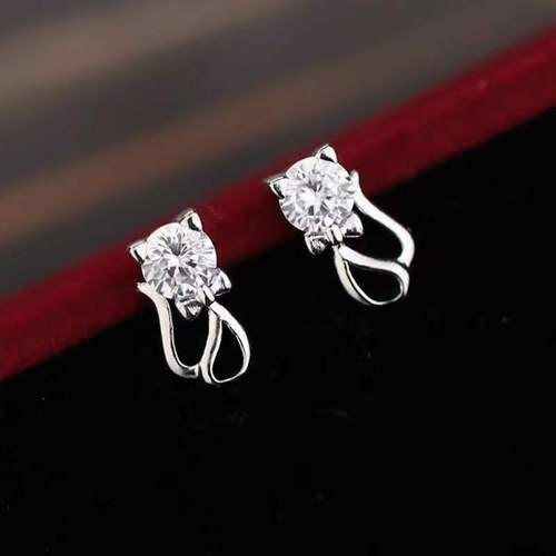 Korean style cat earrings for women, fashionable hollow earrings with diamond earrings wholesale