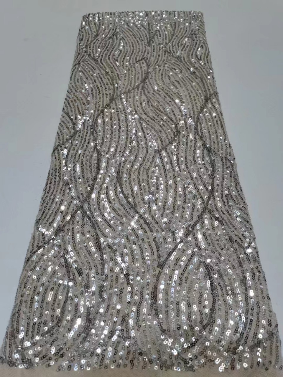Nuevo en stock sequined tela onda patrón moda vestido ropa de los niños pettiskirt lentejuelas encaje JX2329
