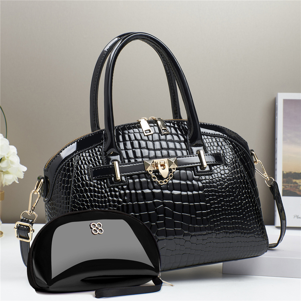 Primavera y verano nuevo patrón de cocodrilo bolso de mujer de mediana edad atmosférico bolso de madre bolso de mensajero de hombro salvaje bolso de moda bolso grande