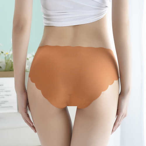 Ice Silk Seamless One Piece Underwear Women's Comfortable Mid-waist Pure Cotton Bottom Crotch Girls Briefs Large Size Manufacturer
