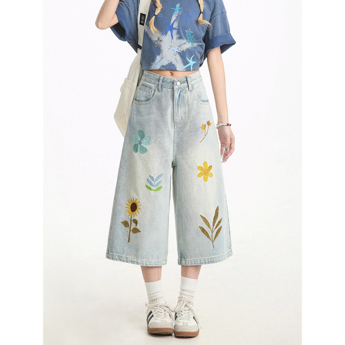 Women's Jeans Shorts 2025 Summer New American Distressed Floral Embroidery Loose Straight Leg Design Fashion 7/8 Length Trendy