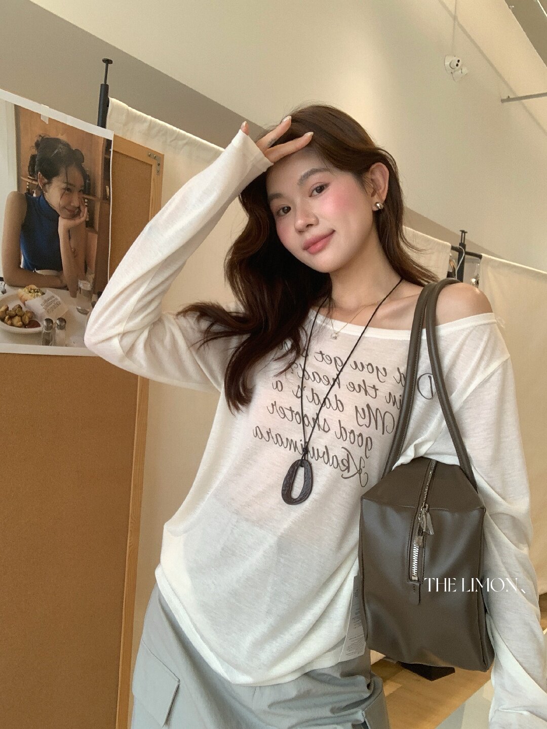 Áo thun nữ tay dài cổ tròn in chữ, phong cách Hàn Quốc, chất liệu cotton thoáng mát — màu đen, màu trắng, màu xám, màu vàng chi tiết 64
