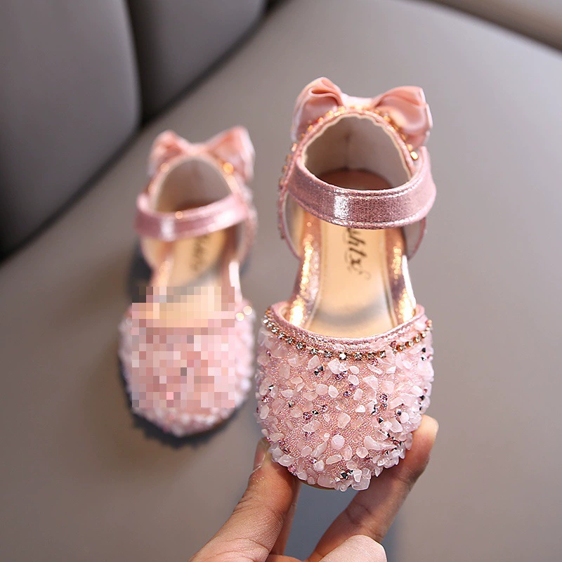 Обувь принцессы для девочек 2025 весна лето новый ребенок ребенок корейская голова сумки детская мягкая подошва сандалии маленькая девочка кристалл