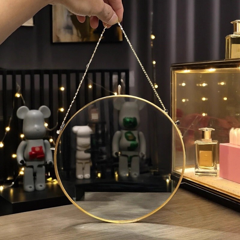 Round Brass Hanging Photo Frame Embossed Double-Sided Glass Frame Transparent DIY Retro Artwork Wall-Mounted Photo Frame