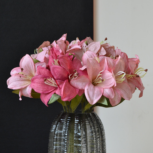 Cross-border Taobao wholesale artificial flower decoration for living room wedding celebration, vintage distressed autumn color wrinkled fabric lily flowers fake flowers