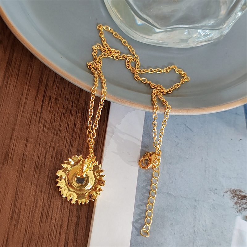 Sunflower Projection Pendant Necklace Elegant Friendship Gift_voghion.com