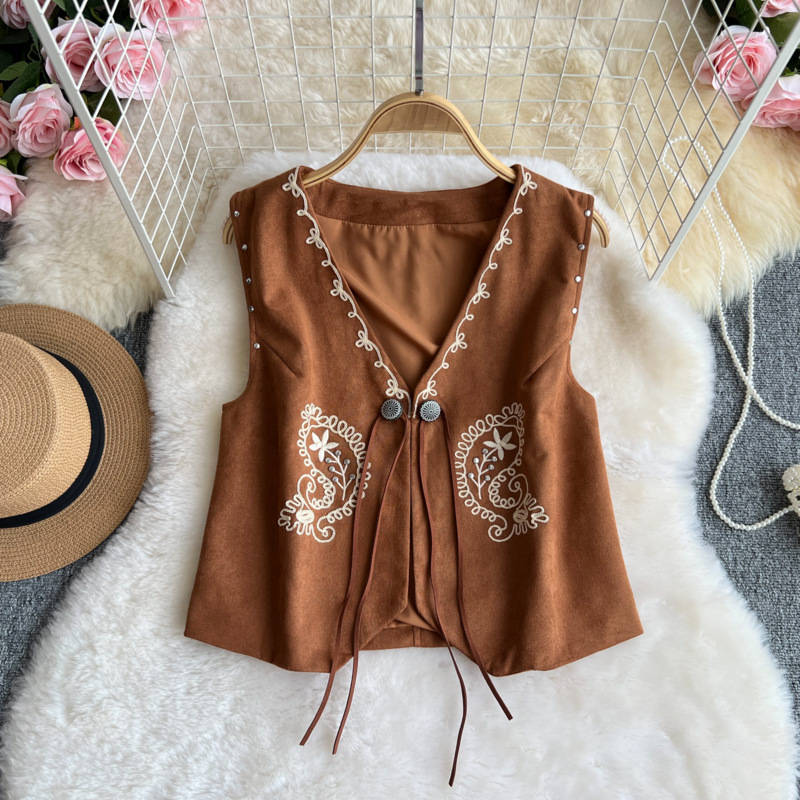 Retro Ethnic Style Sleeveless Vest for Women Summer New V Neck Embroidered Straps Loose Slimming Look Chic Cardigan Top
