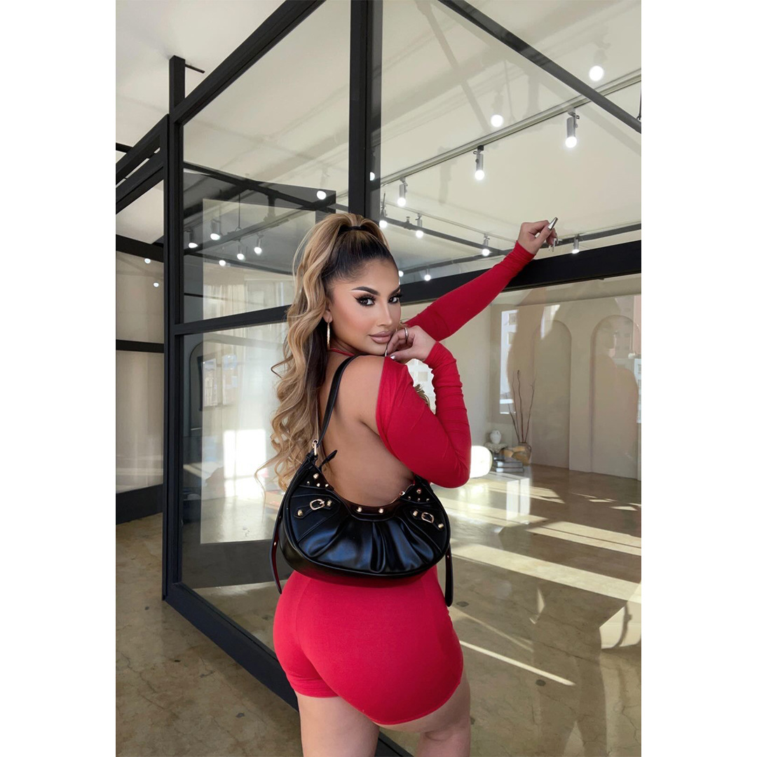 6687 红色模特图10.jpg