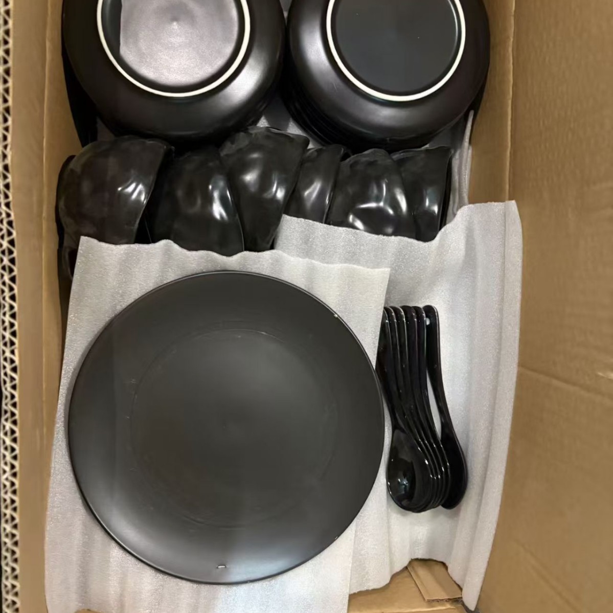 Inventario de comercio exterior de cerámica negra africana tazón plato taza inventario explosión