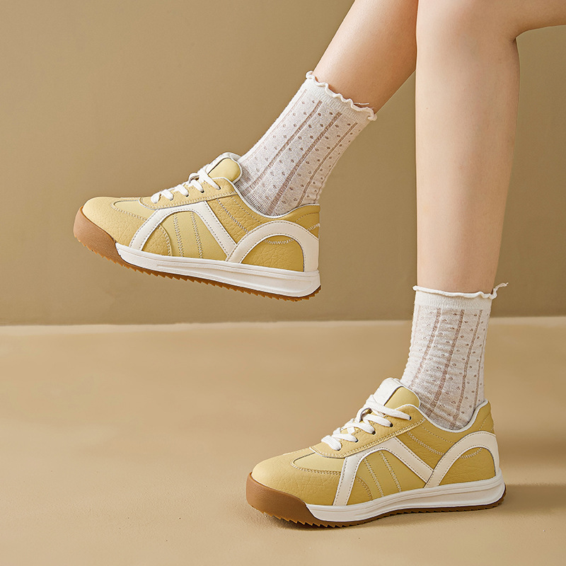 Women's White Skateboarding Shoes Versatile Trendy Flat Trainers_voghion.com