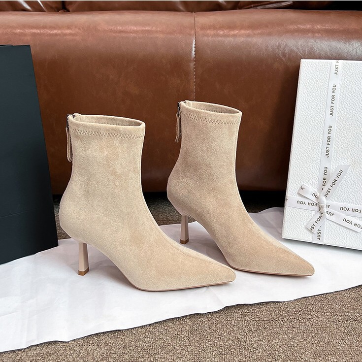 Grape Mom 2025 Autumn/Winter New Pointed Toe Stiletto High Heels Elegant Slimming French Sexy Stunning Female Internet Celebrity Short Boots Grape Mom 2025 Autumn/Winter New Pointed Toe Stiletto High Heels Elegant Slimming French Sexy Stunning Female Internet Celebrity Short Boots
