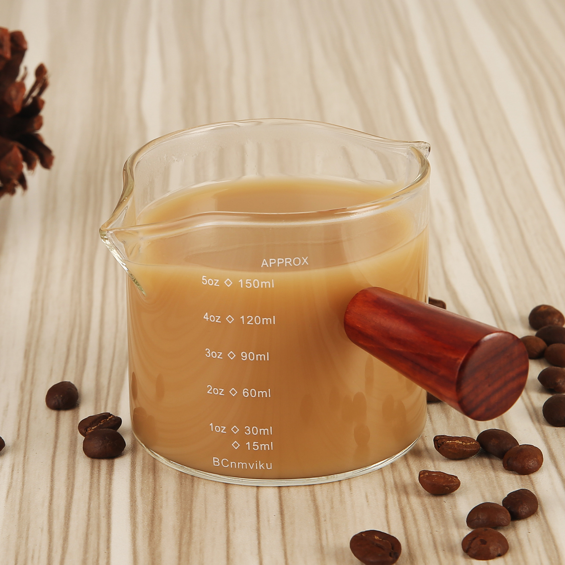 En stock mango de madera doble boca con escala taza de leche 75ml onza de café hogar doble medición taza de medición de vidrio borosilicato