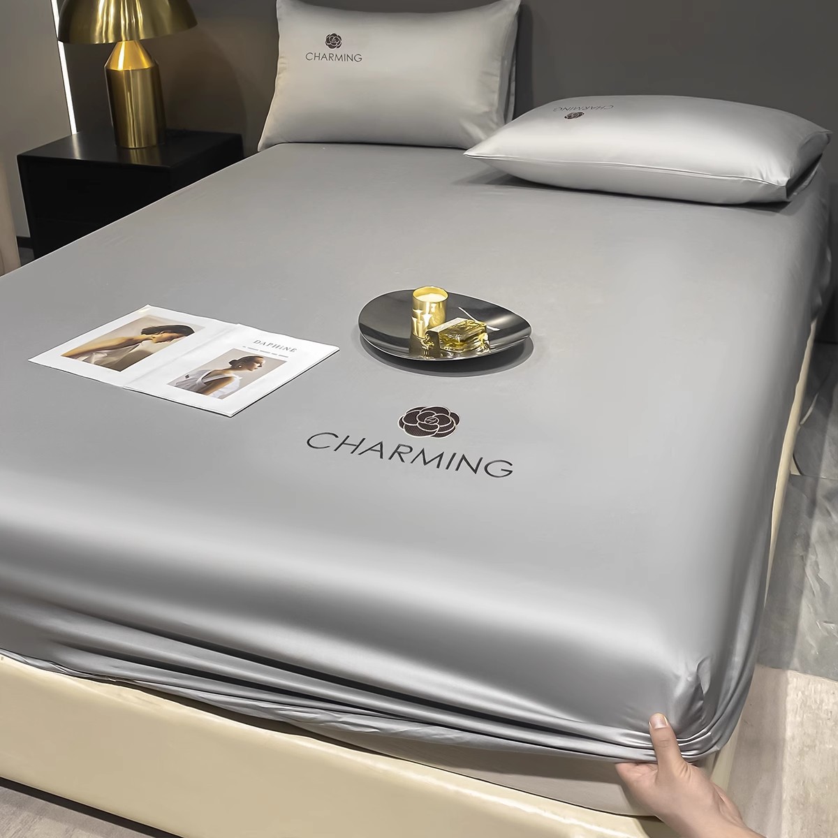 Tipo A Silla de cama de seda de hielo de una sola pieza Funda de cama fresca de verano Funda de cama de color sólido Funda protectora de colchón de sábana 2025 Nuevo