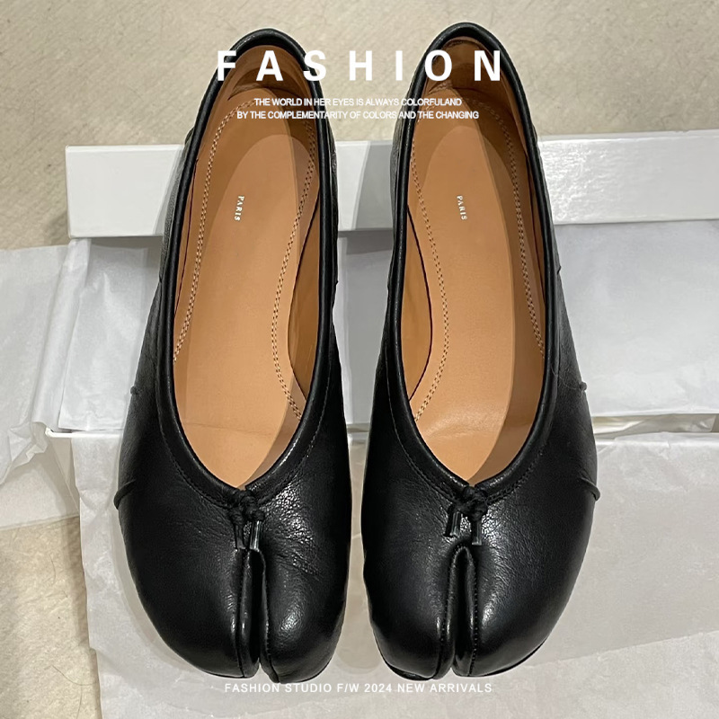 Sheepskin Slip-On Lazy Pig's Hoof Shallow Mouth Single Shoes New Style Pig's Hoof Pleated Mary Jane Shoes Women's Split-Toe Shoes Classic Version Sheepskin Slip-On Lazy Pig's Hoof Shallow Mouth Single Shoes New Style Pig's Hoof Pleated Mary Jane Shoes Women's Split-Toe Shoes Classic Version