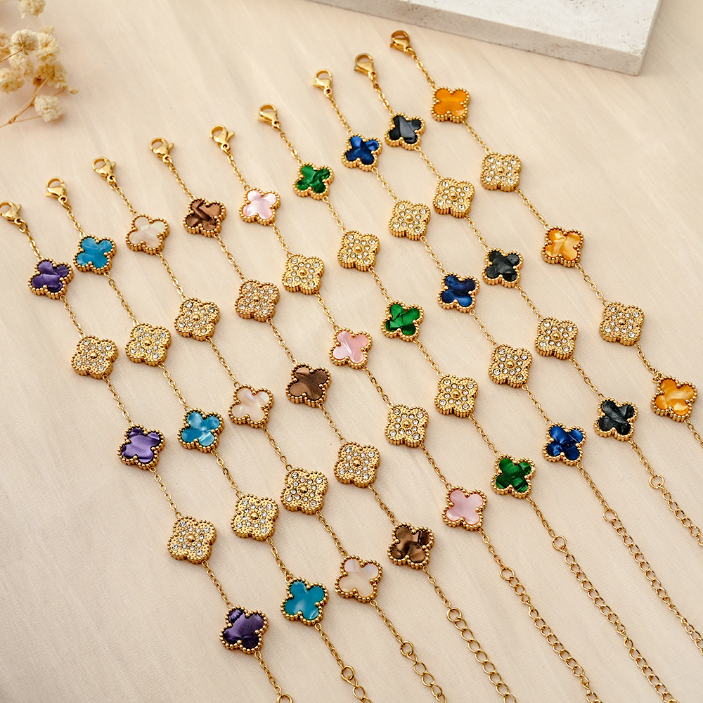 Stainless steel jewelry, four-leaf clover jewelry, women's diamond-encrusted bracelet, hand accessory, gift for Qixi Festival, exclusively for cross-border sales
