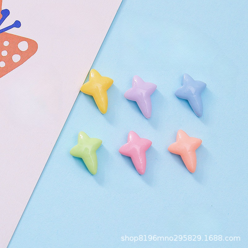 Diy mini accesorios de uñas accesorios de uñas de vestir de dibujos animados pegamento de crema ropa juguetes adornos accesorios de resina al por mayor