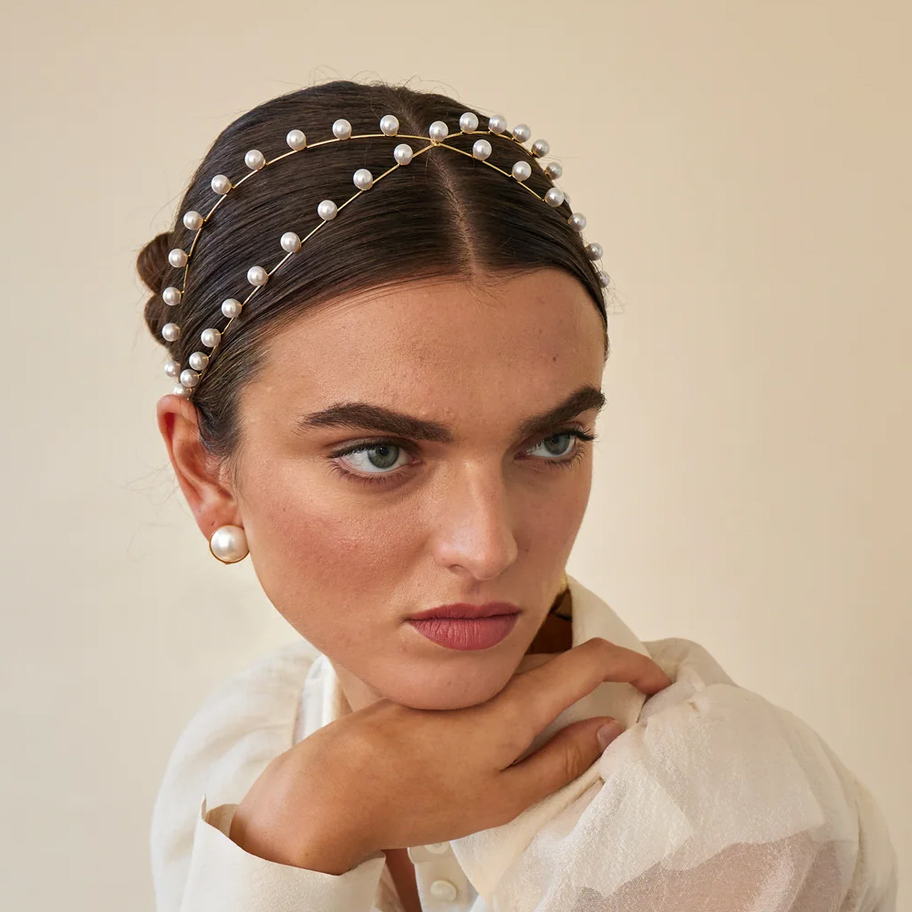 La tendencia europea y americana de perlas, banda de cabello de novia de alta calidad, banda de cabello de doble capa, accesorios de lujo ligero, tocadera