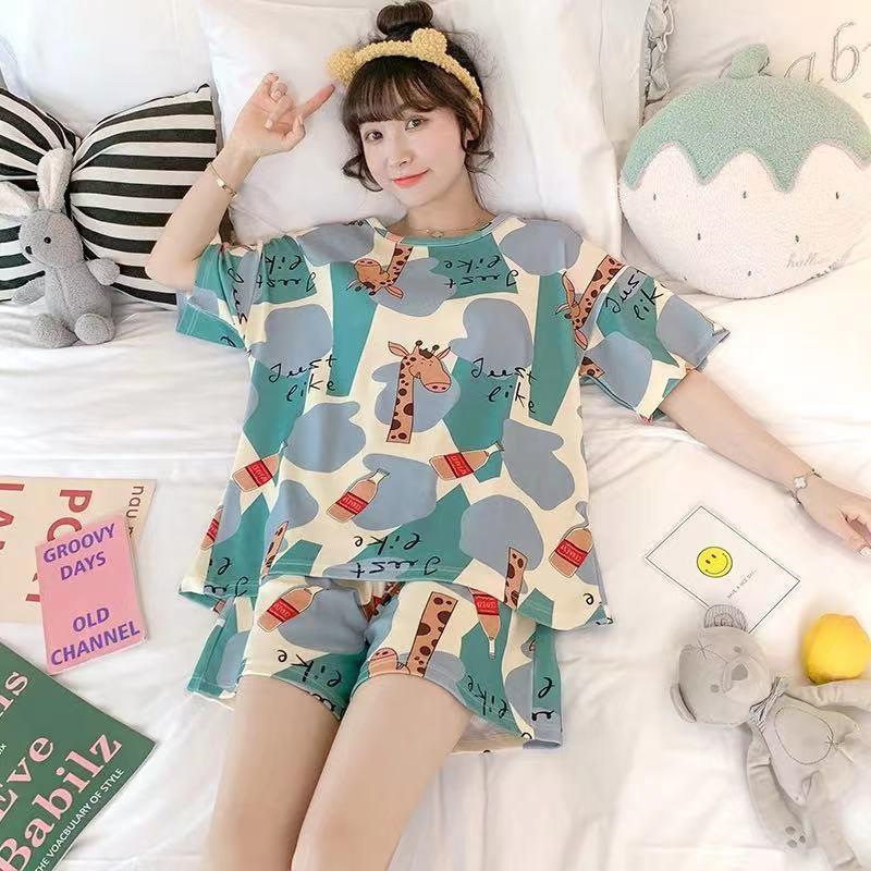 Pijama de mujer de verano de manga corta pantalones cortos delgados en 2025 nuevo conjunto de ropa de casa de dibujos animados de verano para mujeres se puede usar fuera