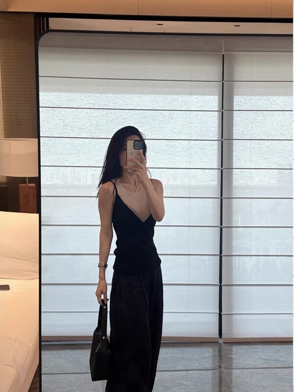 巨好看的镂空背心女夏外穿2025新款法式小资高级感无袖小吊带上衣|undefined