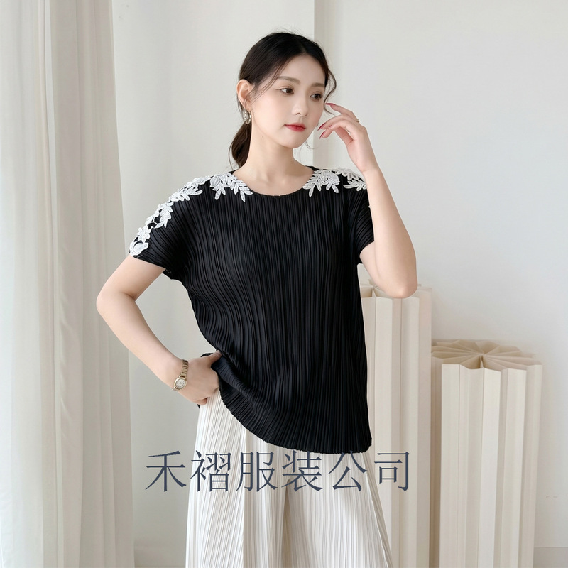 Miyake Pleated Heavy Lace Beaded Elegant T-Shirt 2026 Summer New Round Neck Versatile Slim Fit Youthful Top Miyake Pleated Heavy Lace Beaded Elegant T-Shirt 2026 Summer New Round Neck Versatile Slim Fit Youthful Top